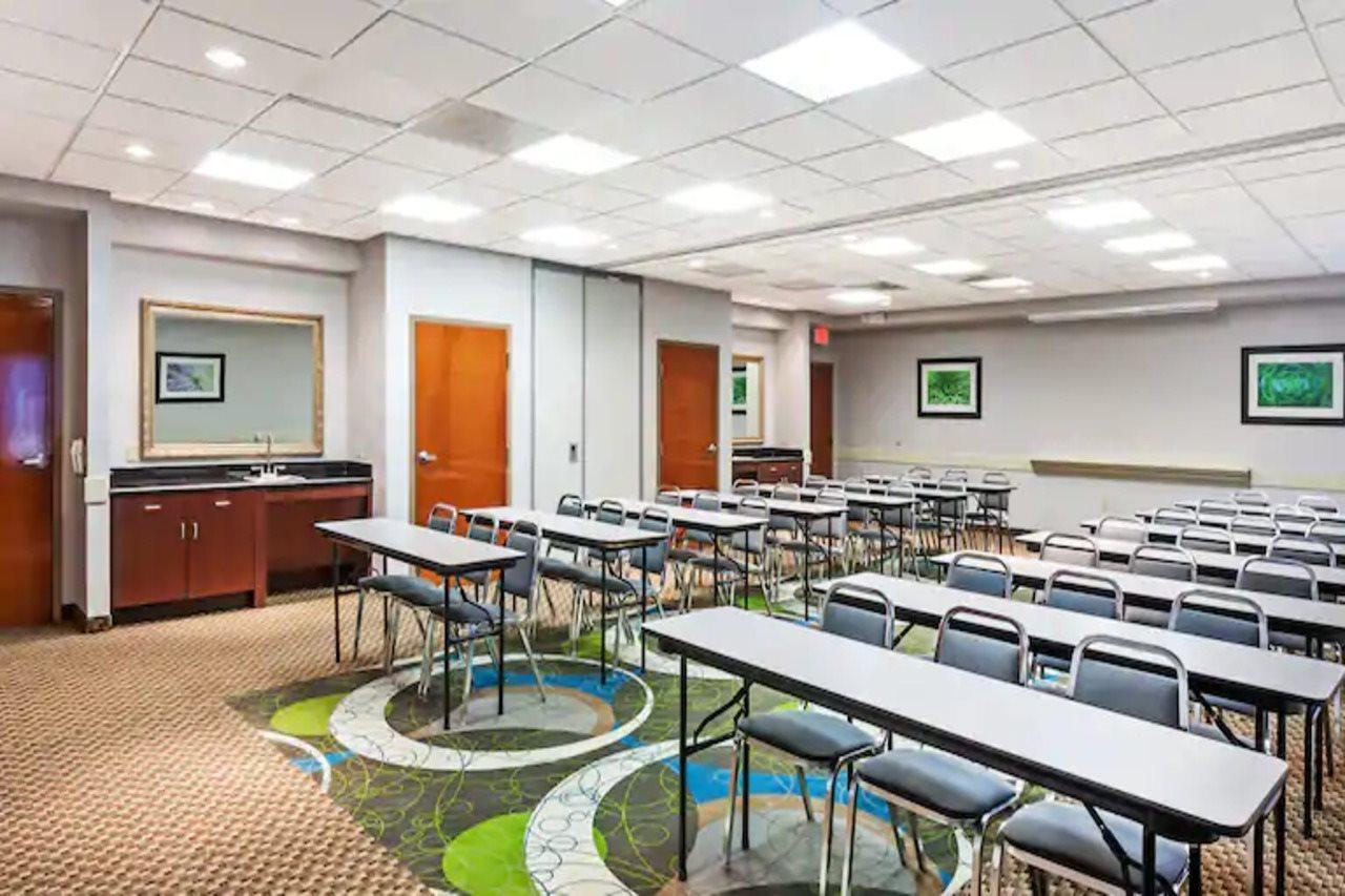 Hampton Inn & Suites Houston-Westchase Экстерьер фото