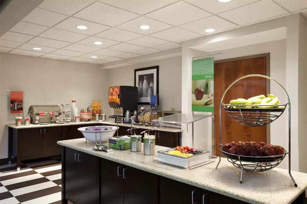 Hampton Inn & Suites Houston-Westchase Ресторан фото