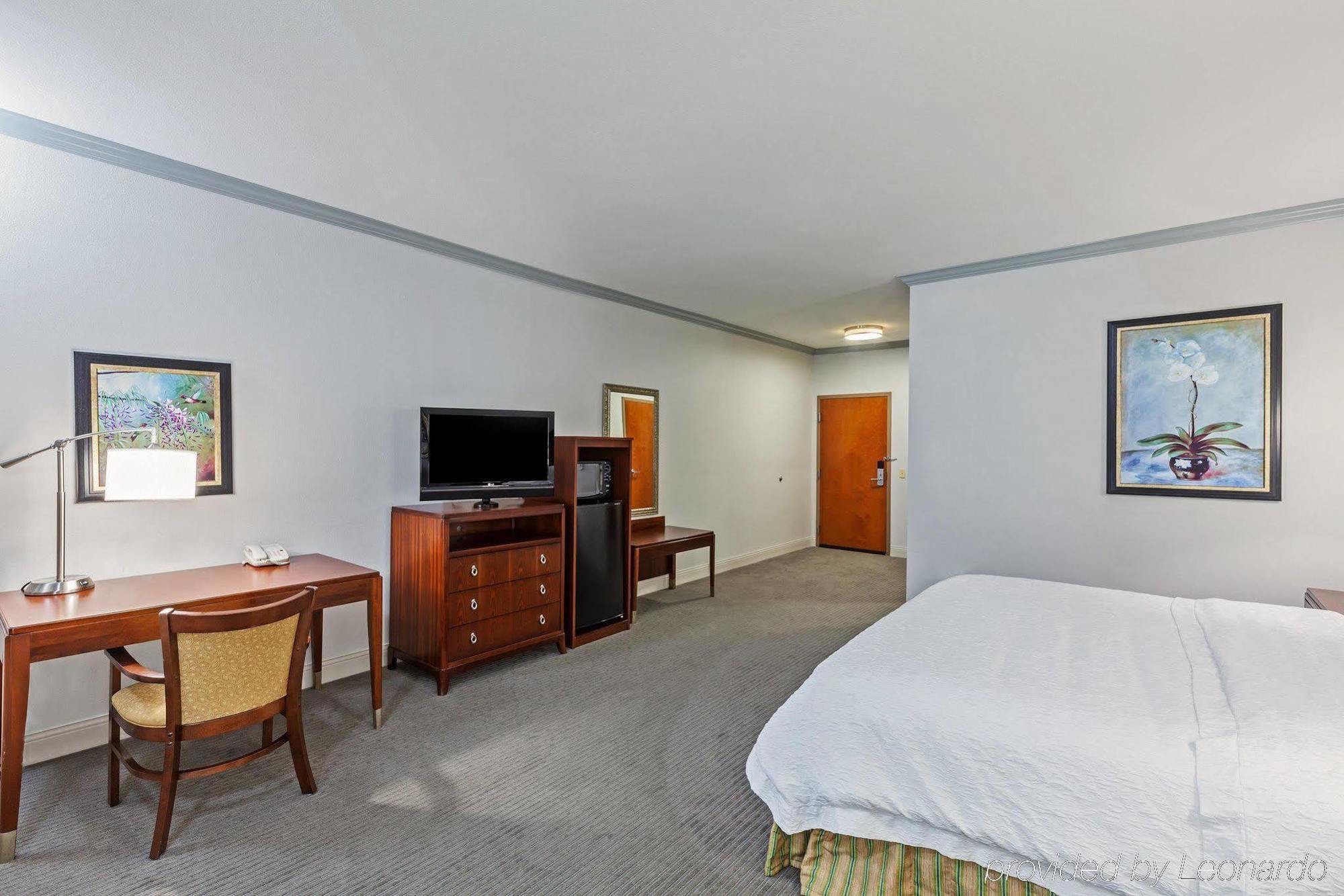 Hampton Inn & Suites Houston-Westchase Экстерьер фото