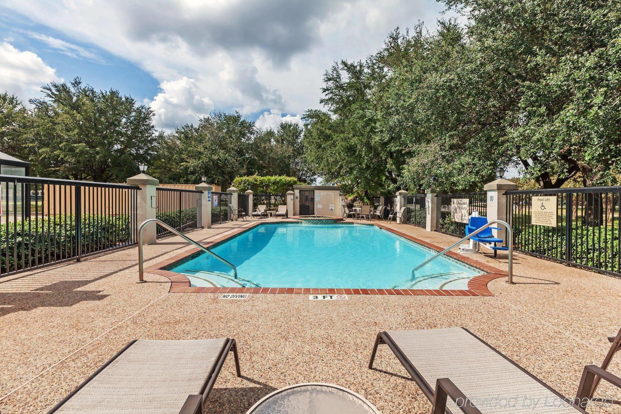 Hampton Inn & Suites Houston-Westchase Экстерьер фото