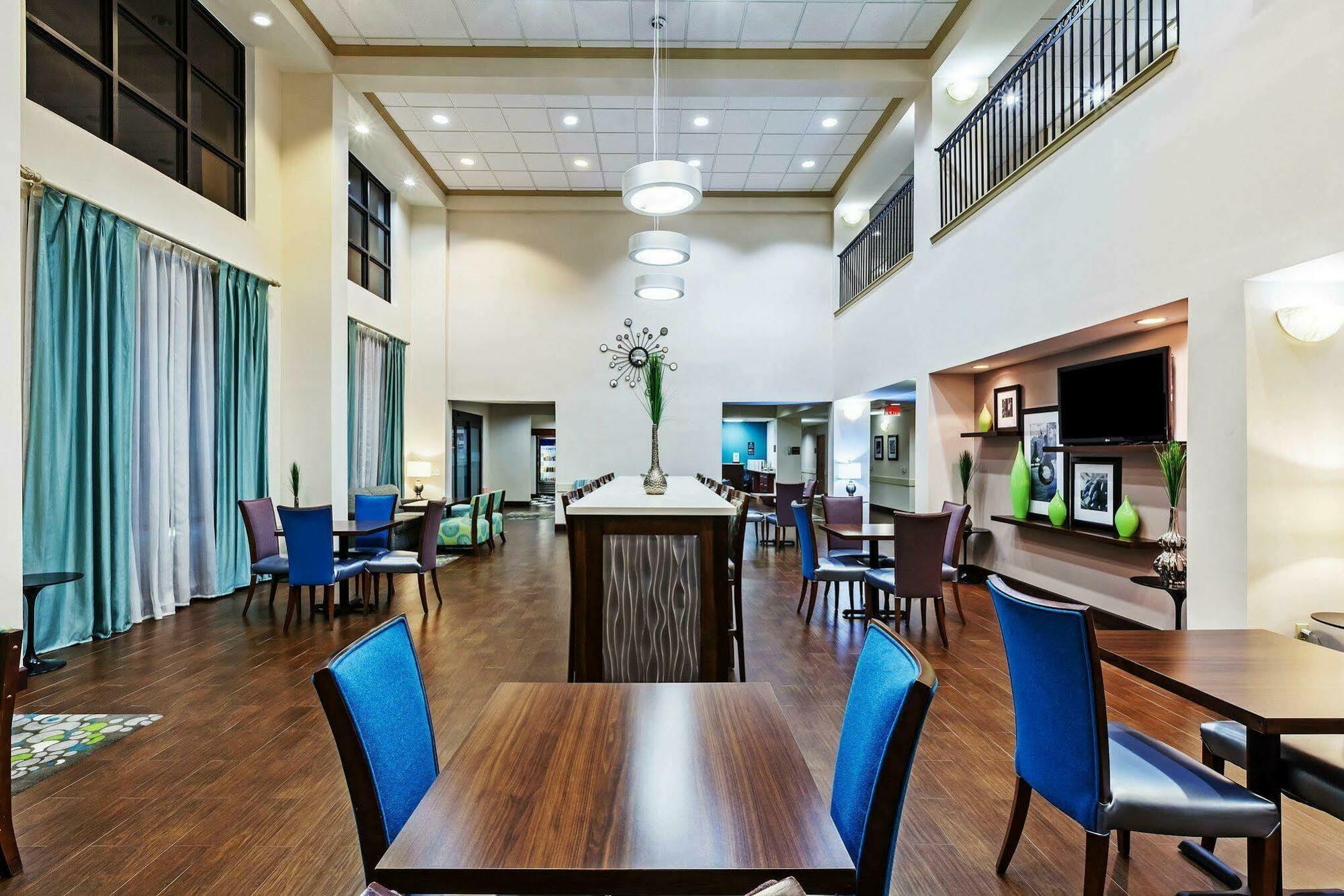 Hampton Inn & Suites Houston-Westchase Экстерьер фото
